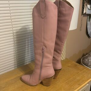 Free people boots; size 37